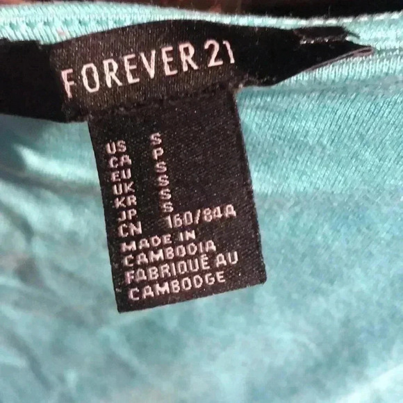 Forever 21 T-shirt - Picture 4 of 5
